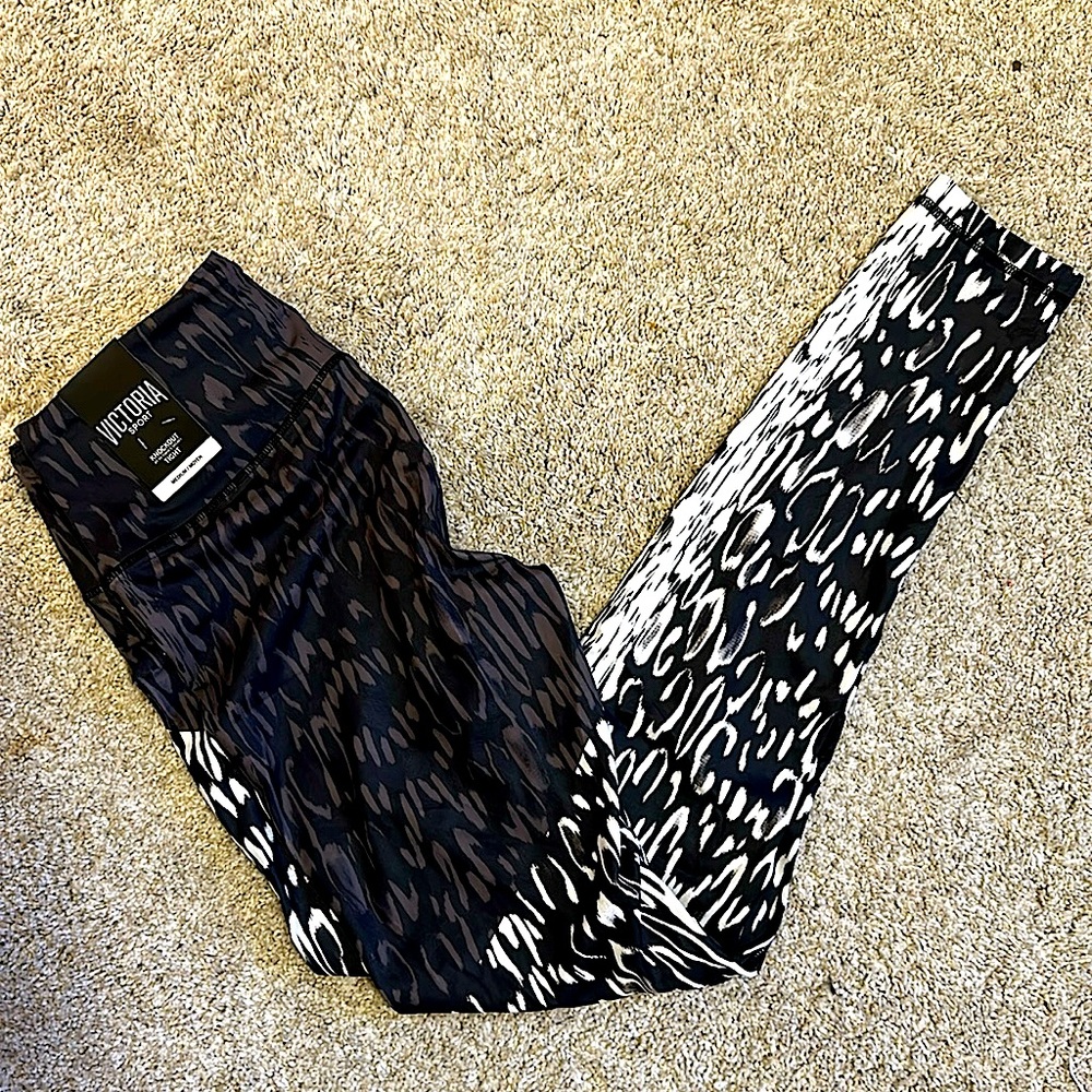 NWT Victoria’s Secret leggings. Knockout tights